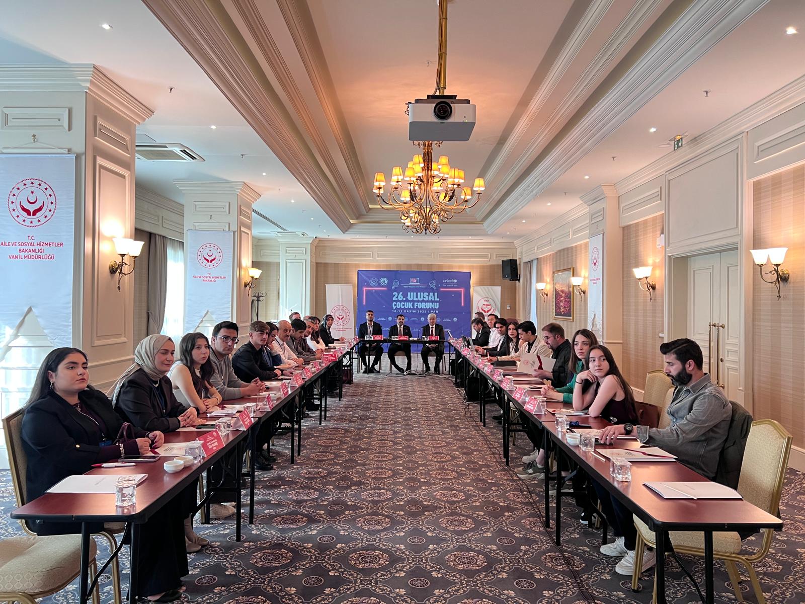 “Dijital Dünyada Çocuk Hakları” Temasıyla Düzenlenen Ulusal Çocuk Forumu Başladı