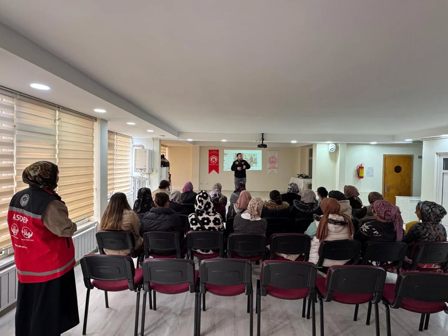 "En İyi Narkotik Polisi Anne" Semineri Düzenlendi