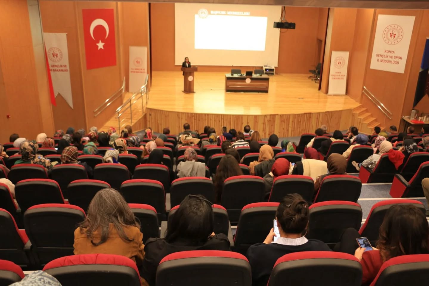 Kadına Yönelik Şiddet ve Erken Yaşta Evliliklerle Mücadele Konulu Eğitim Gerçekleştirildi