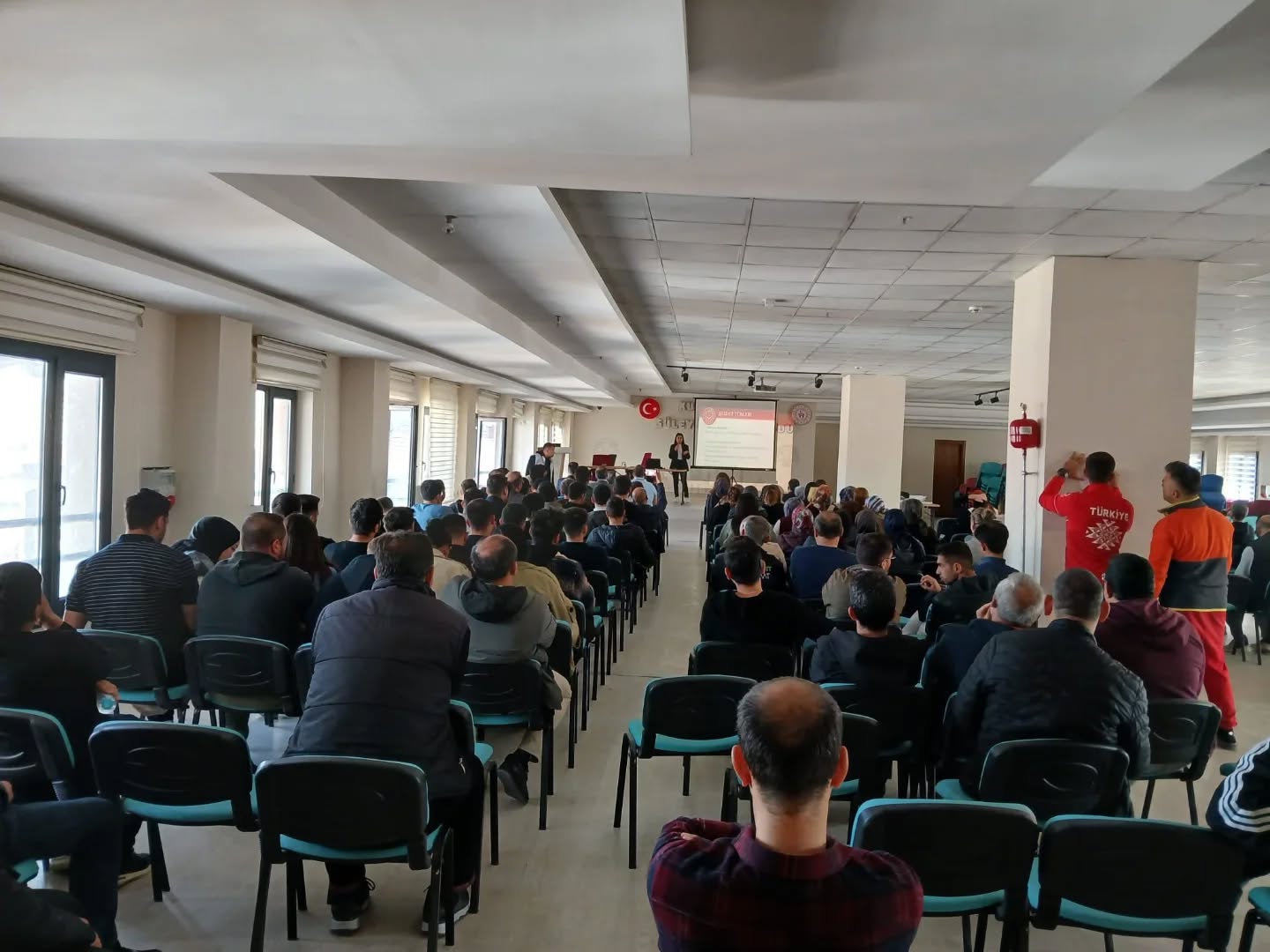 Kadına Yönelik Şiddet ve Erken Yaşta Evliliklerle Mücadele Konulu Eğitim Gerçekleştirildi