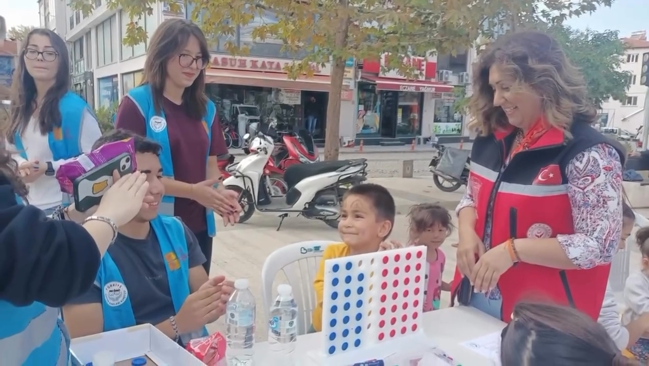 Çocuk Hakları Komitemiz Sındırgı’da, Çocuklarımızın Yanında