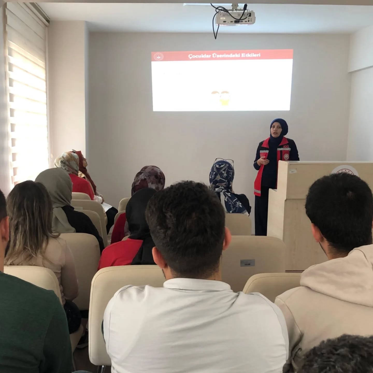 Kadına Yönelik Şiddetle Mücadele Konusunda Önemli Bir Farkındalık Eğitimi Düzenlenmiştir.