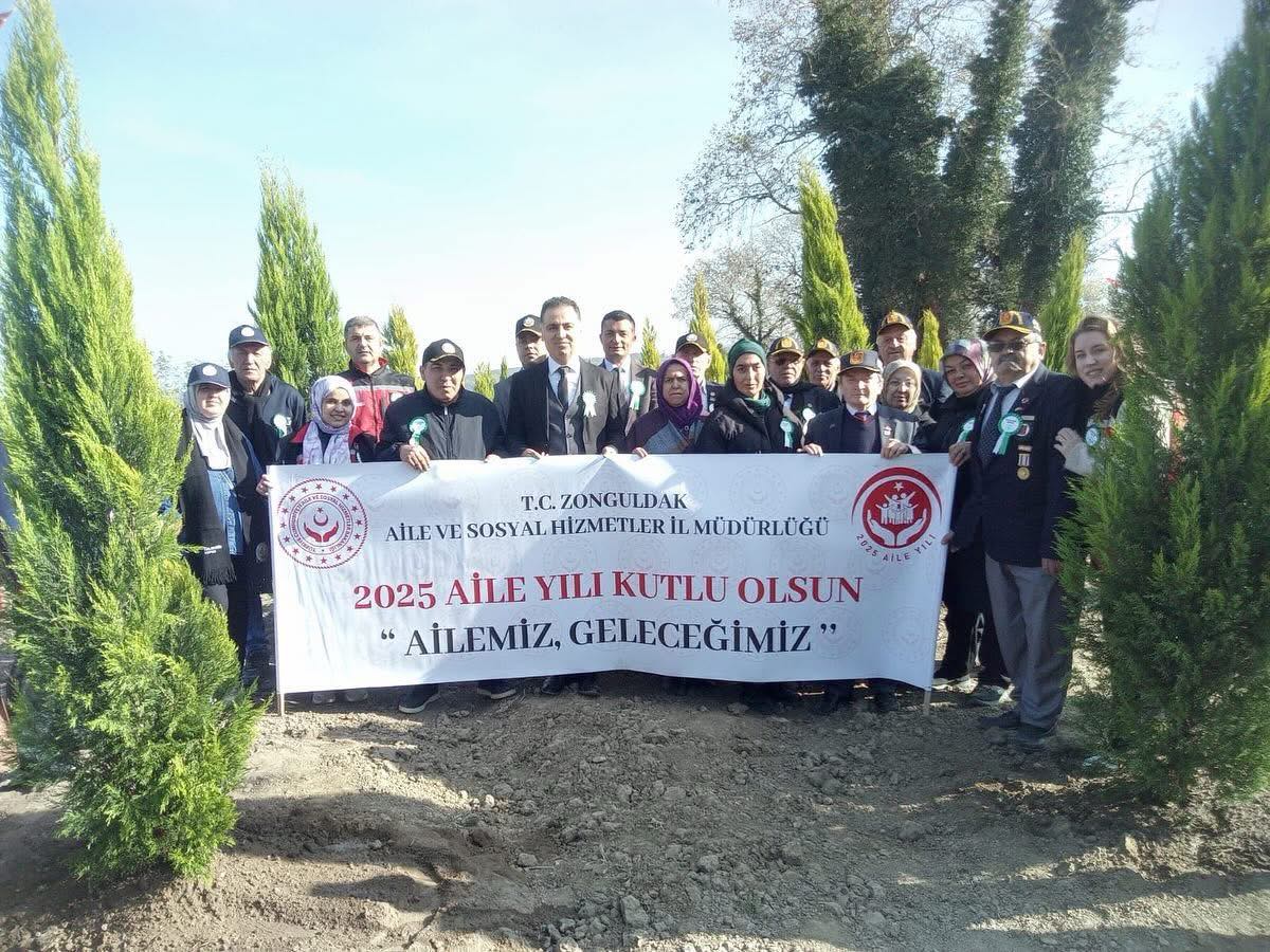 11 Kasım Milli Ağaçlandırma Günü Kapsamında Fidan Dikimi Yapılmıştır.