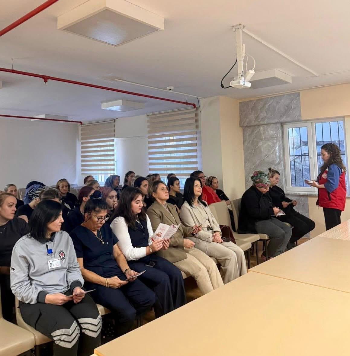 Kadına Yönelik Şiddetle Mücadele Farkındalık Seminerleri Düzenlenmiştir.