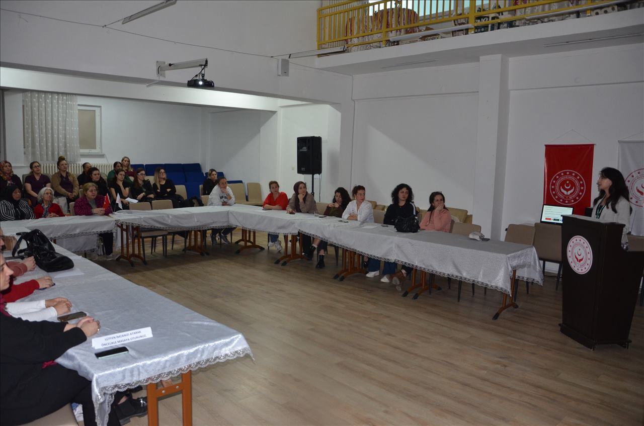Kadınlara Yönelik Bağımlılıkla Mücadele Eğitimi ve YEDAM Hizmetleri Tanıtımı Gerçekleştirildi.