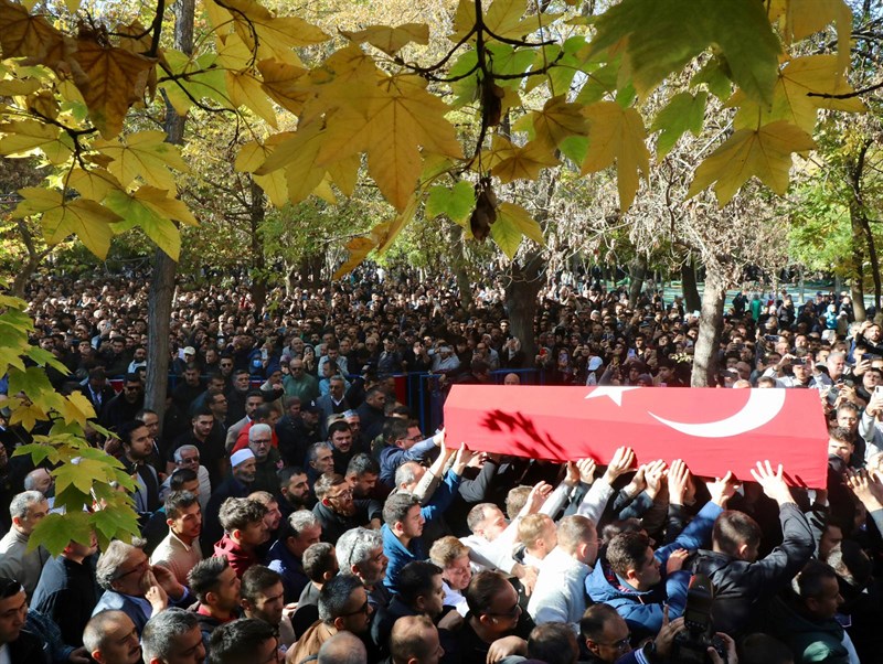 Şehidimiz Hava İkmal Astsubay Kıdemli Çavuş Ahmet Yasir Kuyucu Son Yolculuğuna Uğurlandı