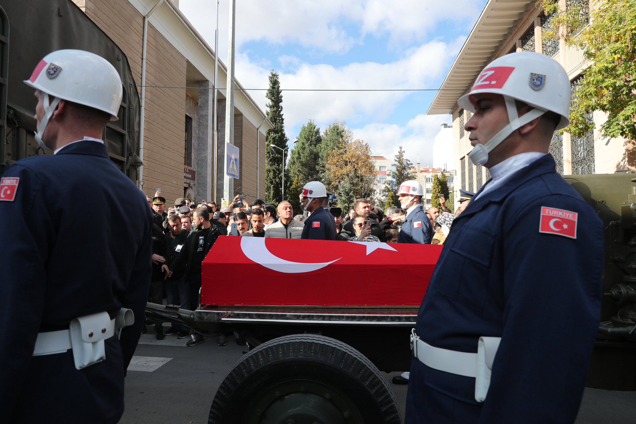 Şehit Hv. Uçk. Bkm. Üsteğmen Emre Mercan, Eskişehir’de Son Yolculuğuna Uğurlandı