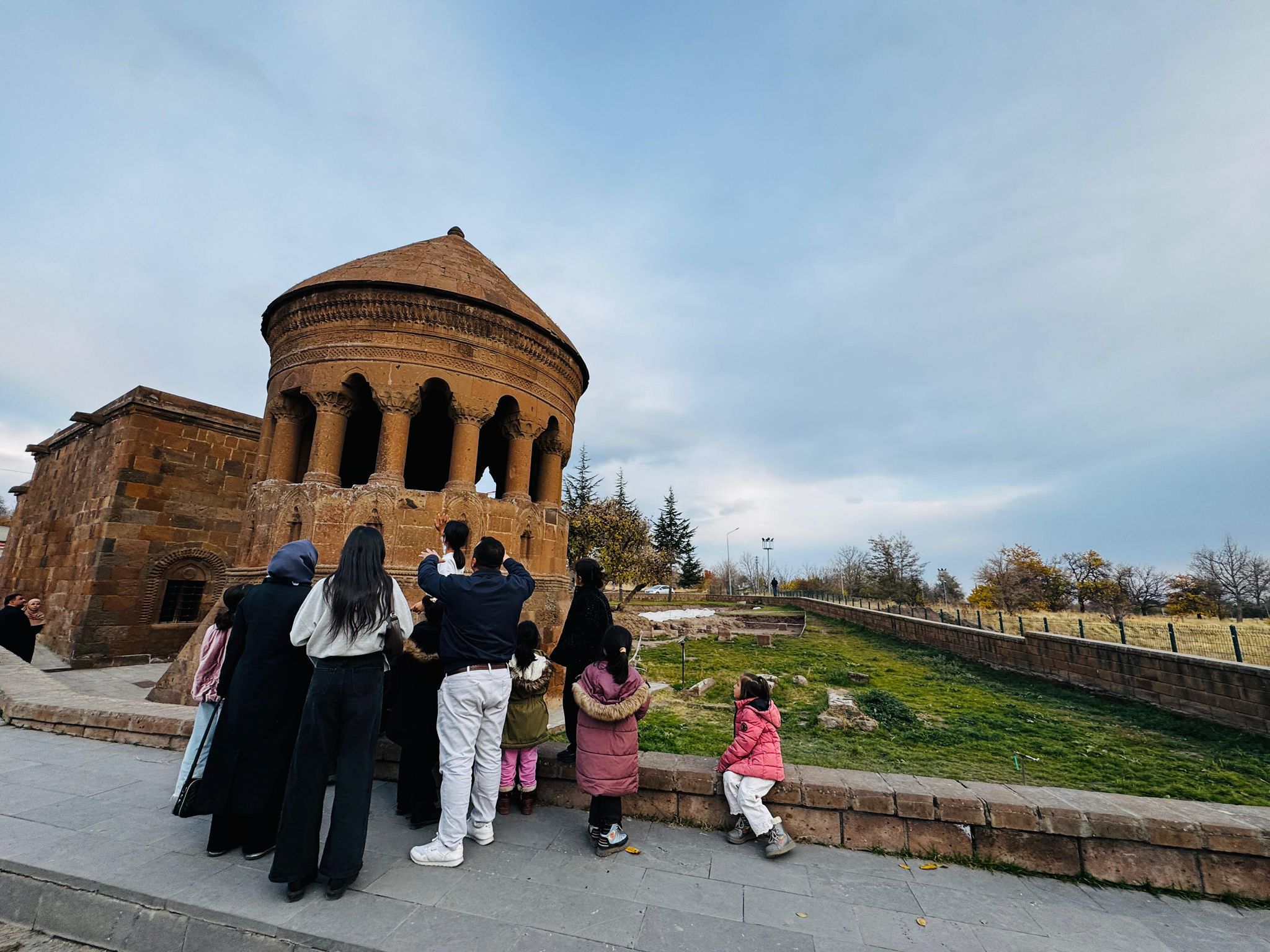 Güneşli Bir Sonbahar Gününde Tarihe Yolculuk