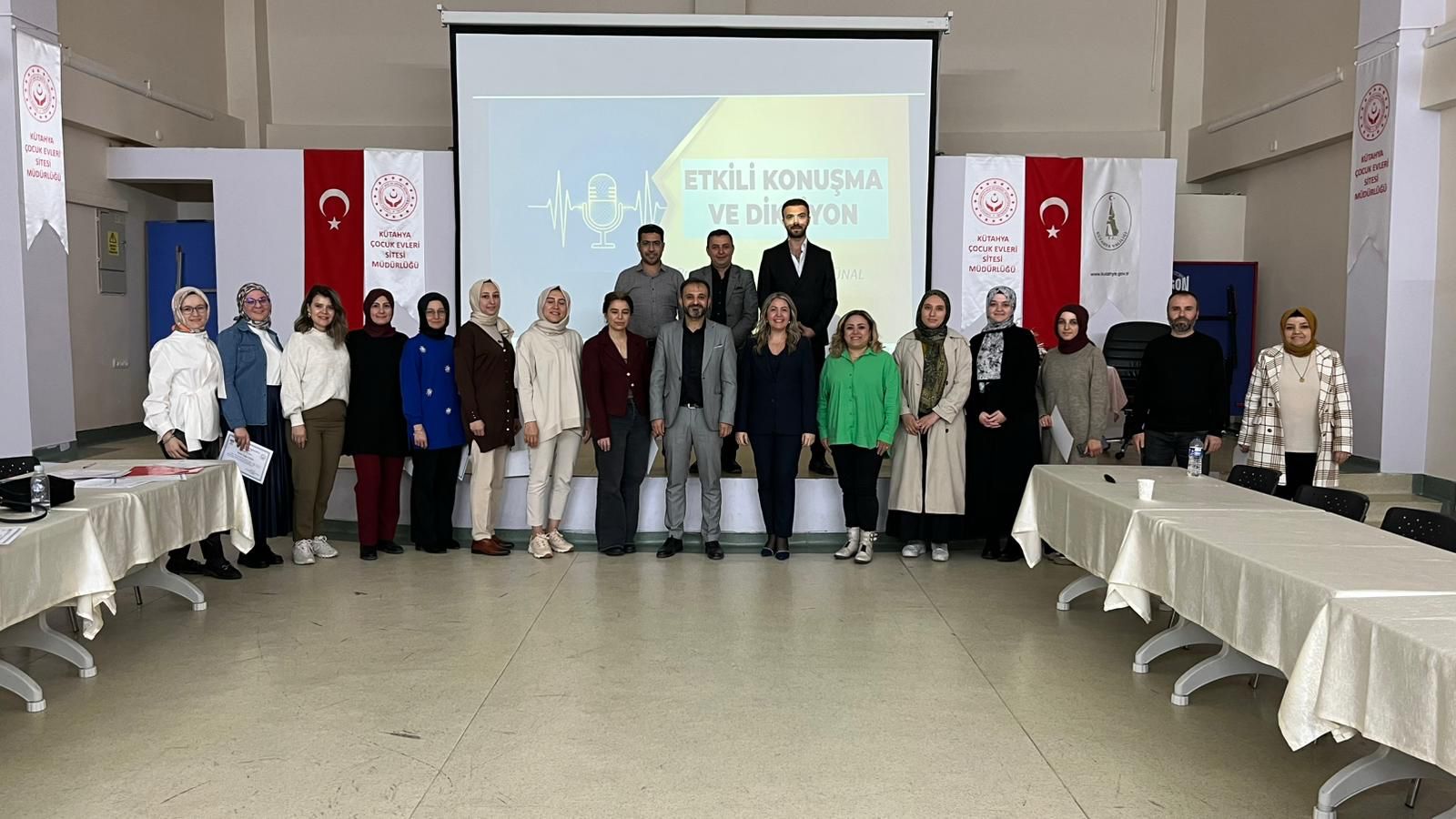 Aile Eğitim Programı Eğiticilerine “Etkili Konuşma ve Diksiyon” Eğitimi Verildi