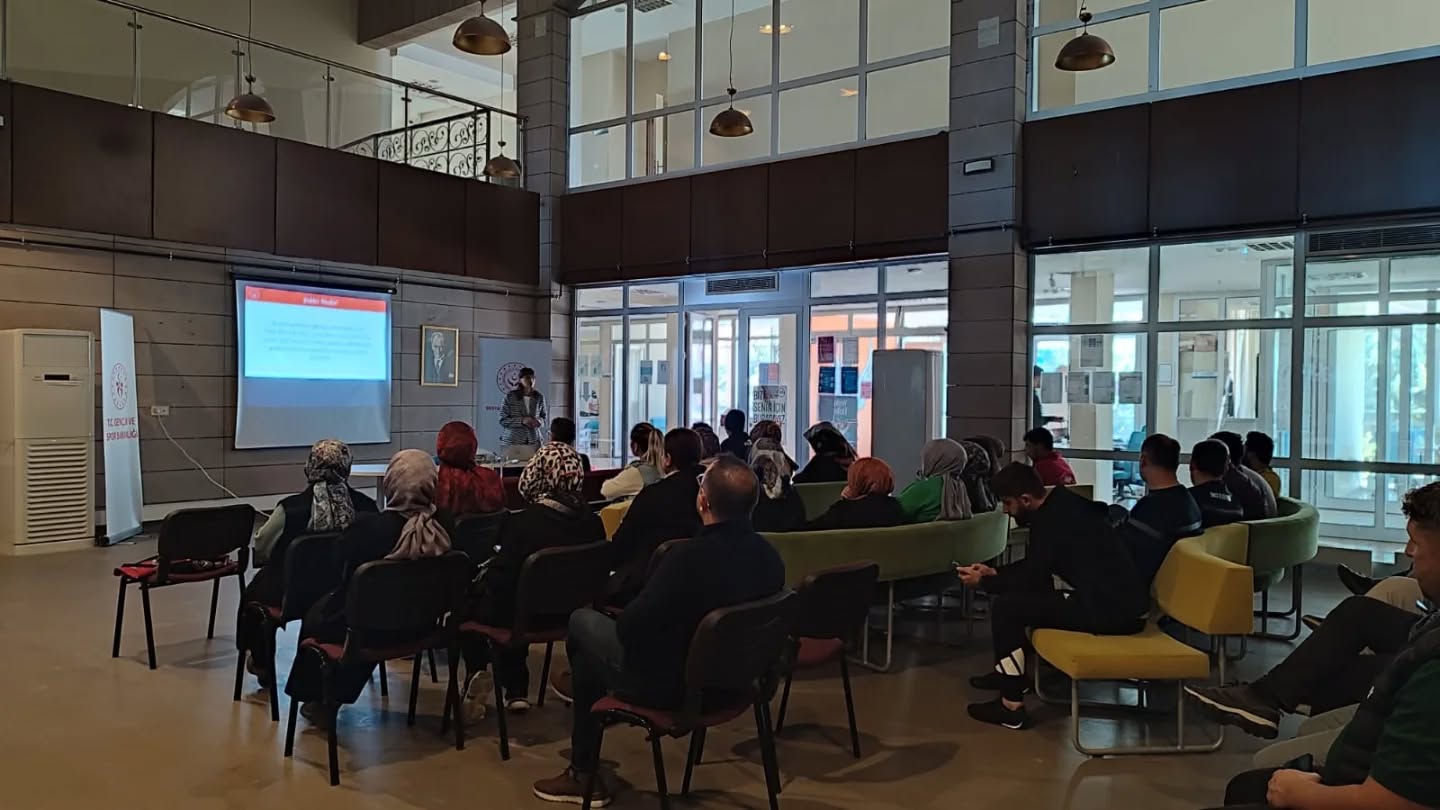 Kadına Yönelik Şiddetin Önlenmesi Konusunda Farkındalık Semineri Düzenlendi