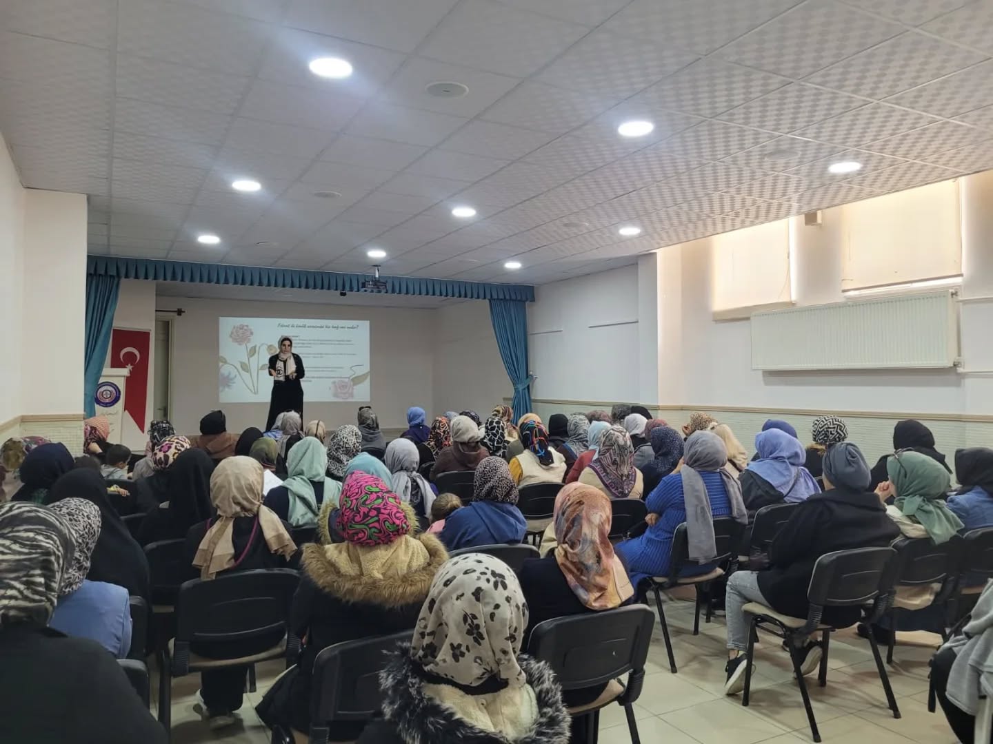 "Çocukların Değerlerinin Edinilmesinde Ailenin Rolü" Konulu Eğitim Düzenlendi