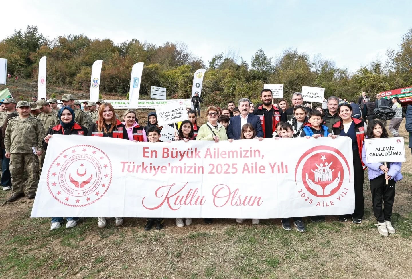 11 Kasım Milli Ağaçlandırma Günü’nde Fidanlar Gelecekle Buluştu