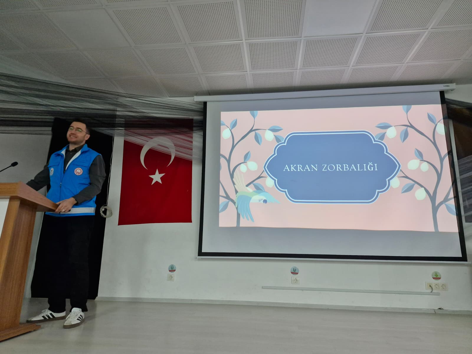 Tekkeköy Şehit Tayfun Özköse Ortaokulu’nda Ebeveyn ve Öğrencilere Yönelik Çocuk Hakları Eğitimi