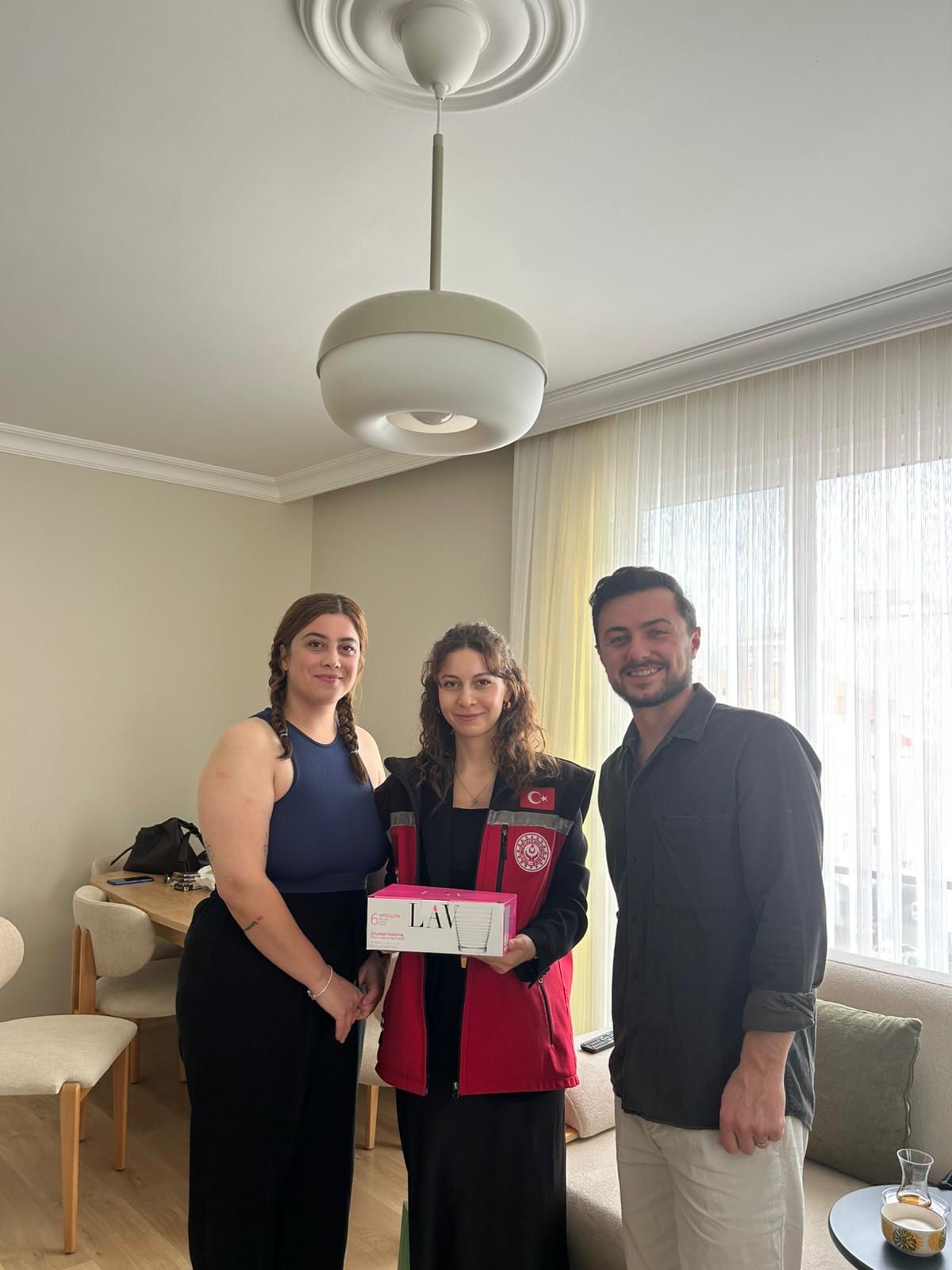 Evlenecek Gençlerin Desteklenmesi Projesi Kapsamında Destek Alan Çiftlerimizi Ziyaret Ederek Sayın Bakanımız Mahinur Özdemir Göktaş'ın Tebriklerini İletiyoruz