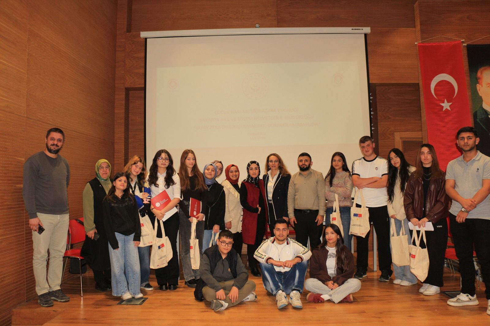 Çocuk Hakları Haftası Kapsamında Çalıştay ve Münazara Etkinlikleri Düzenlendi