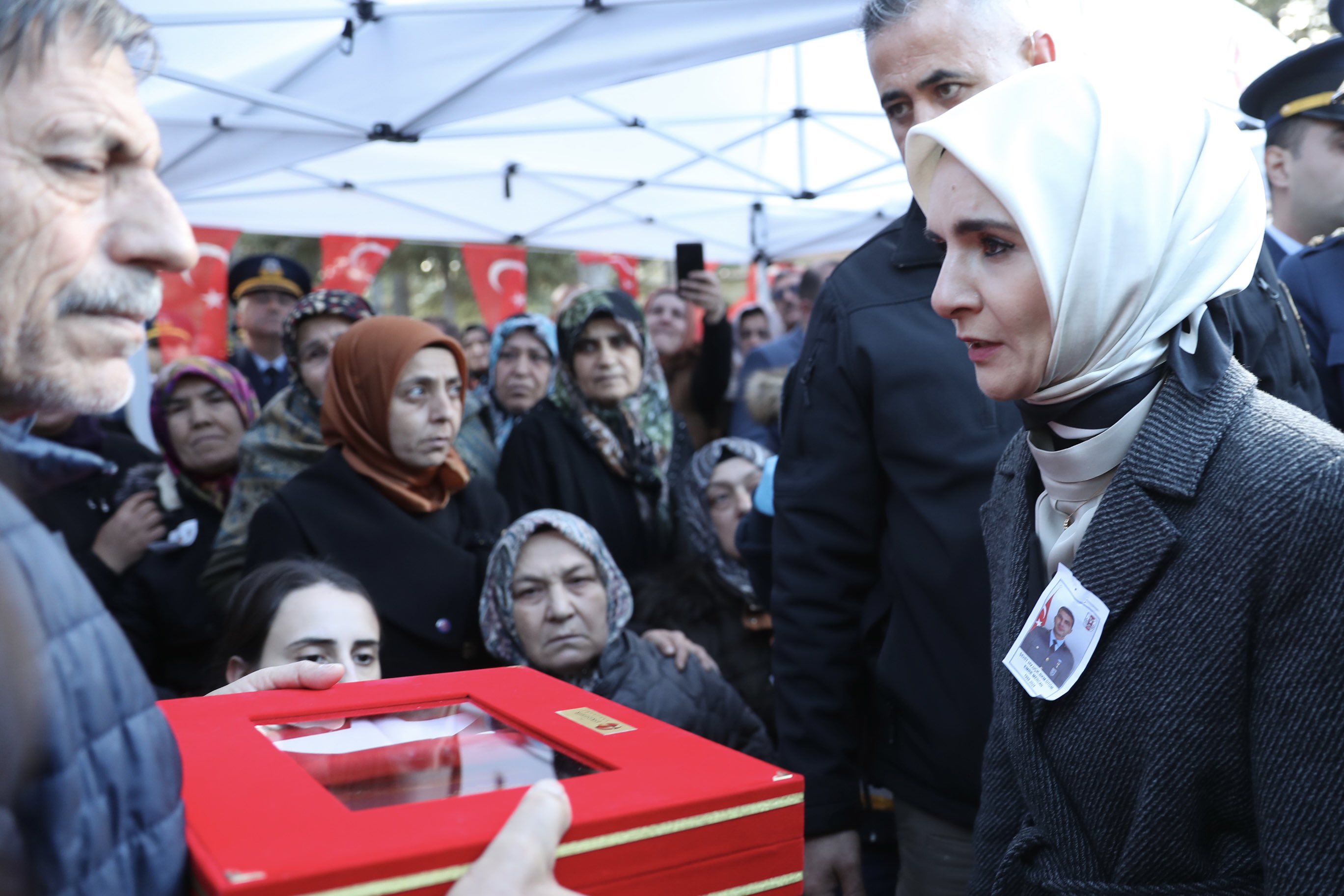 Bakanımız Sayın Mahinur Özdemir Göktaş, Şehidimiz Hava Uçak Bakım Üsteğmen Emre Mercan’ın Cenaze Törenine Katıldı