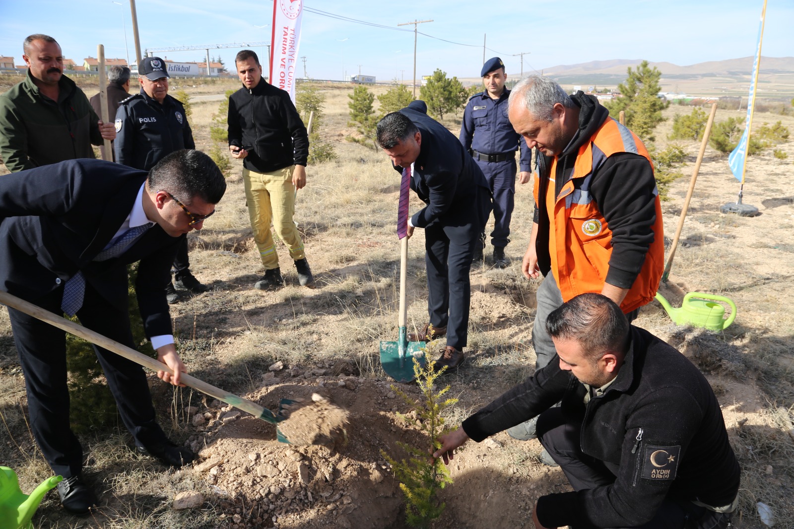 Dünya Çocuk Hakları Günü'nde Anlamlı Etkinlik: "Bir Fidan, Bir Hayat"