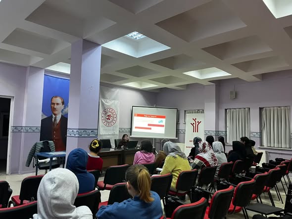  Kadına Yönelik Şiddetle Mücadele Eğitimi Düzenlendi