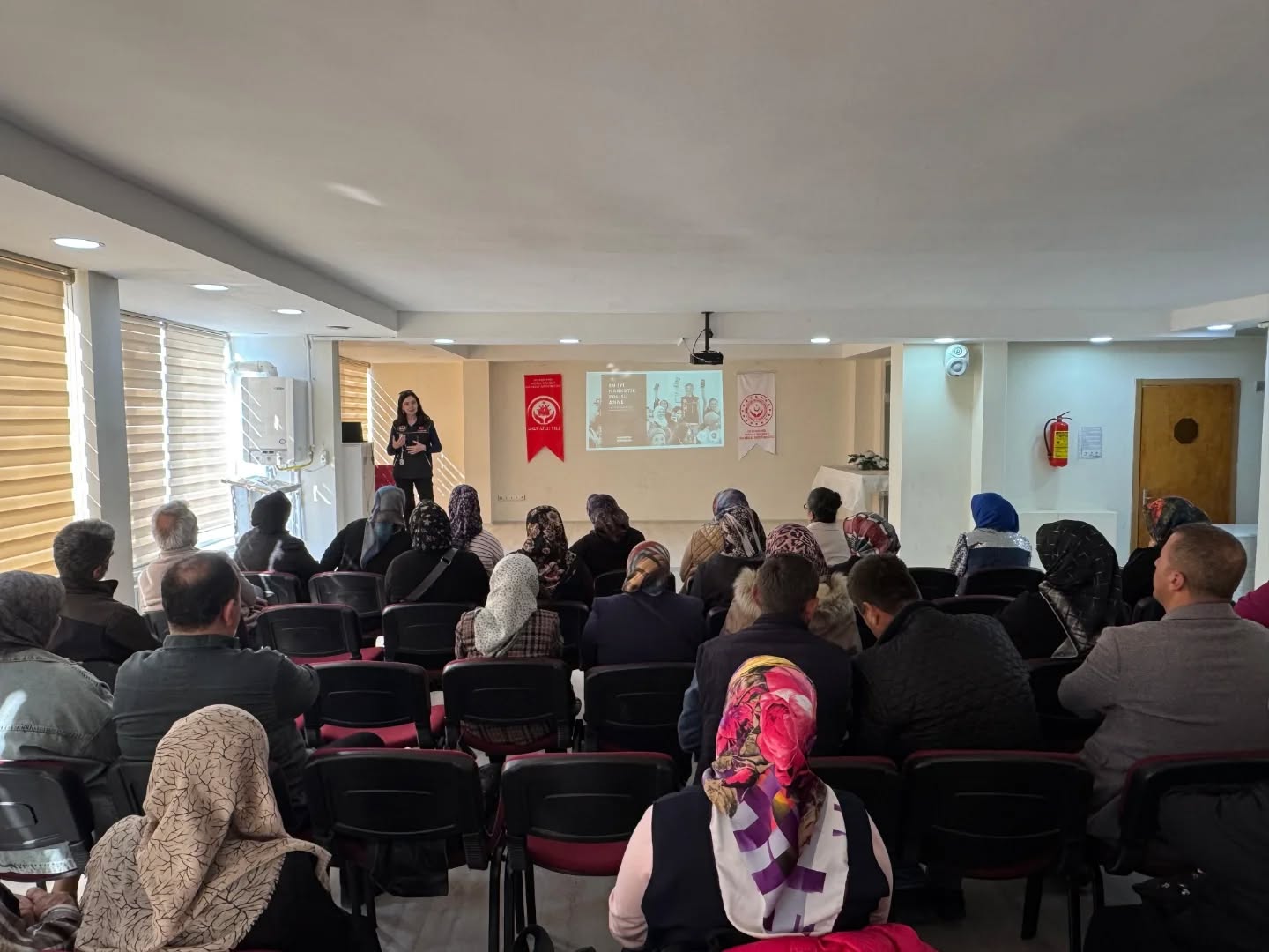 "En İyi Narkotik Polisi Anne Semineri" Düzenlendi