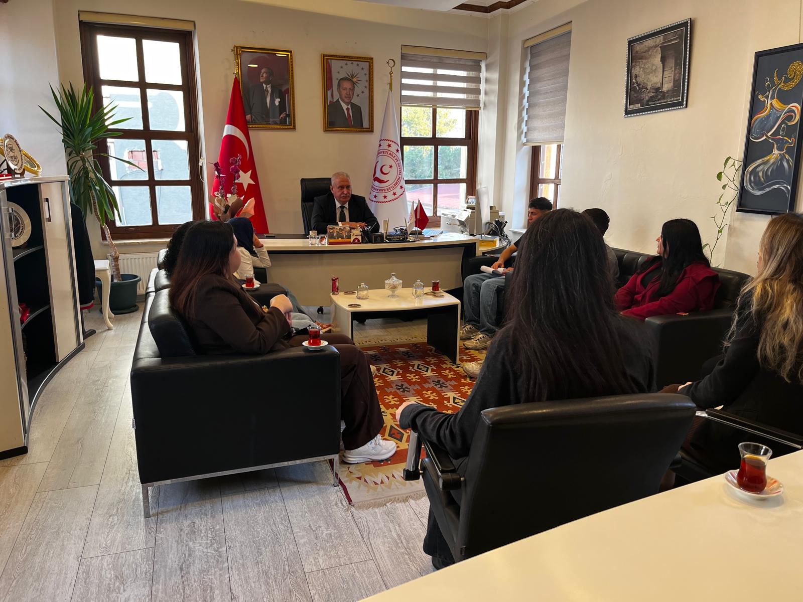 Çocuk Temsilcilerinden İl Müdürümüze Ziyaret  