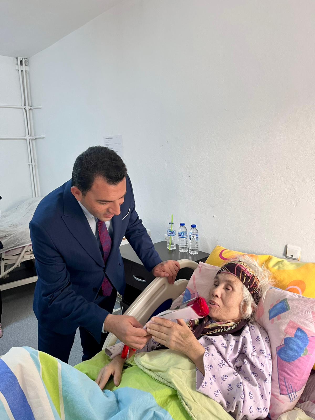 Huzurevinde Öğretmenler Günü Kutlaması