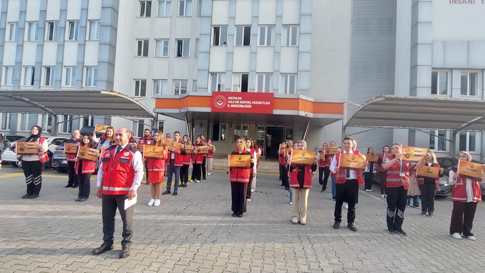 İl Müdürümüz Galip SÖKMEN’in 25 Kasım “Kadına Yönelik Şiddete Karşı Uluslararası Mücadele Günü” Mesajı