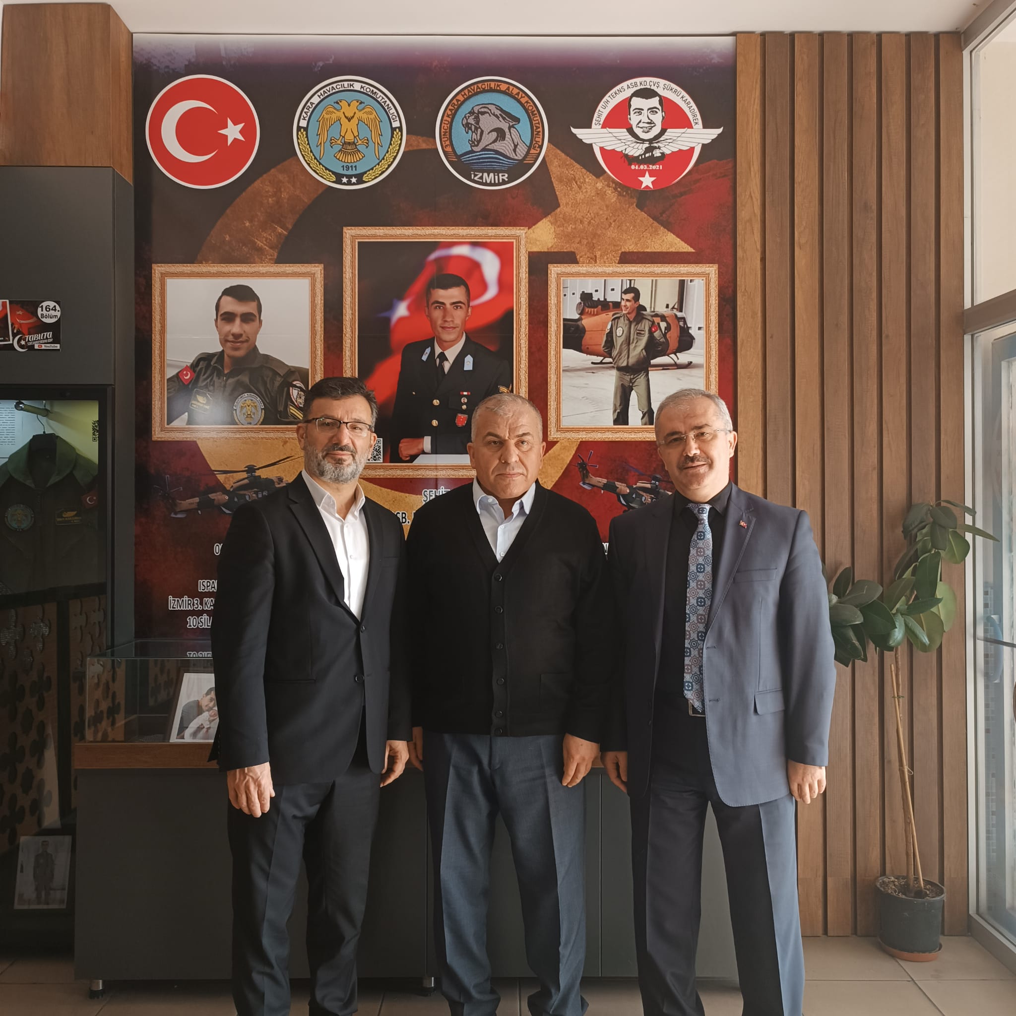 Şehit Şehit Şükrü Karadirek’in Kıymetli Babası İbrahim Karadirek ile birlikte Okul İdaresi ve Öğretmenlerine Ziyaret