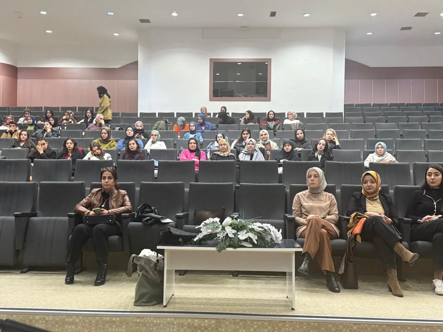  “Şiddeti Gençlerle Konuşuyoruz” Başlıklı Panel Düzenlendi