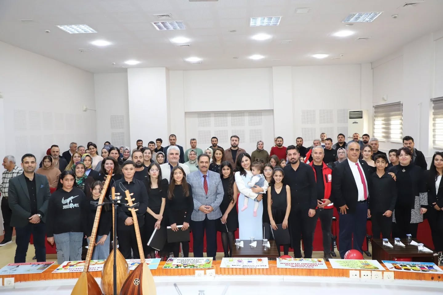 20 Kasım Dünya Çocuk Hakları Günü’nde Çocuklarımızın Konser Programını Gerçekleştirdik