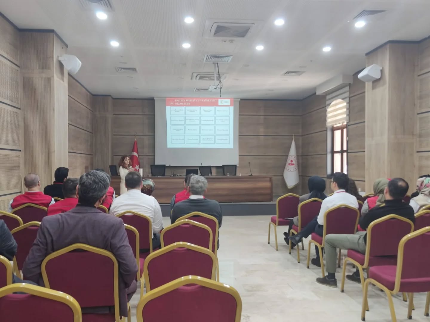  Çocuklarımızın Refahını Artırmak ve Hizmet Kalitemizi Güçlendirmek Amacıyla Eğitim Düzenlendi