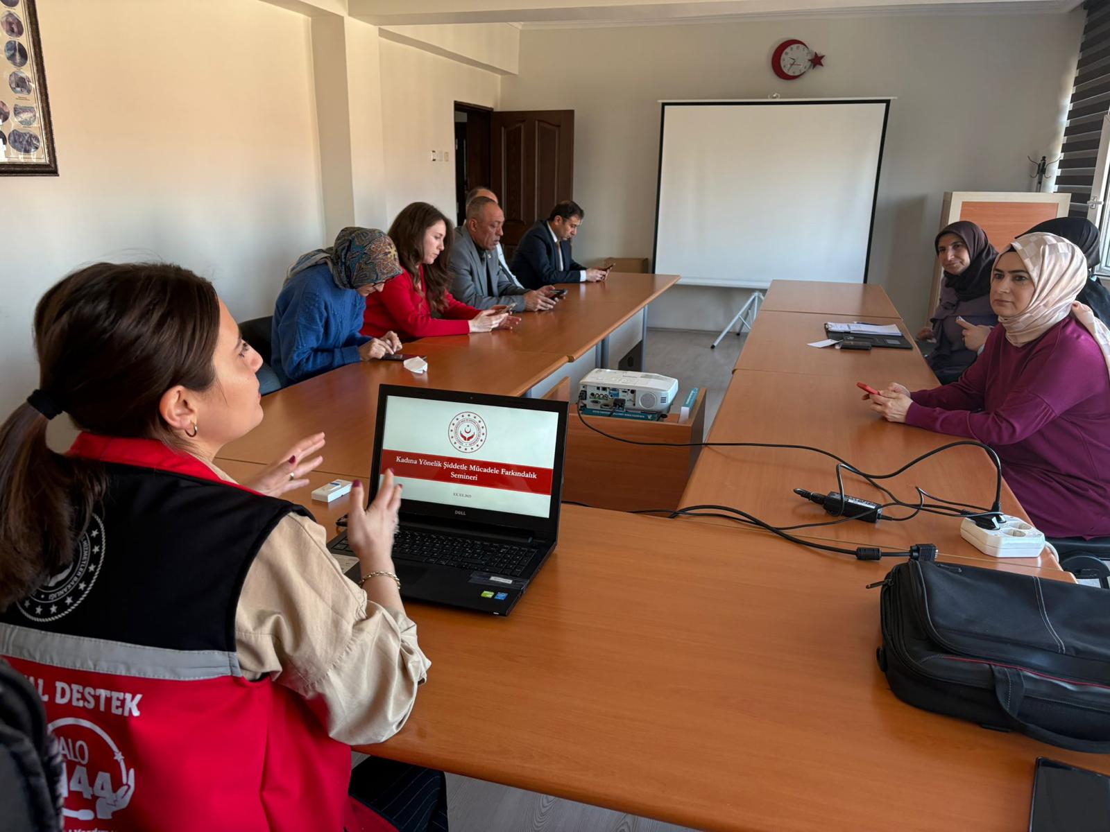 Kadına Yönelik Şiddetle Mücadele ve Erken Yaşta  Zorla Evlilikle Mücadele Konusunda Seminer