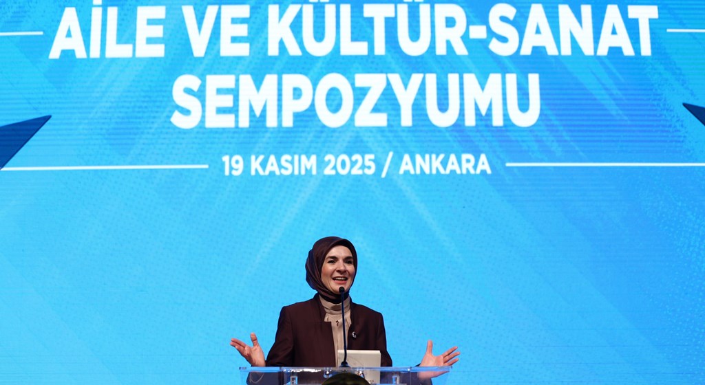 "Aile ve Kültür-Sanat Sempozyumu" başladı