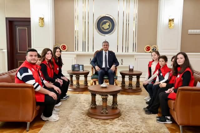 20 Kasım Dünya Çocuk Hakları Günü Kapsamında Valimiz Sayın Mustafa Yavuz'u Makamında Ziyaret Ettik