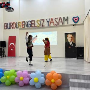 3 Aralık Dünya Engelliler Günü Burdur Engelsiz Yaşam Merkezi’nde Kutlandı - fotoğraf 5