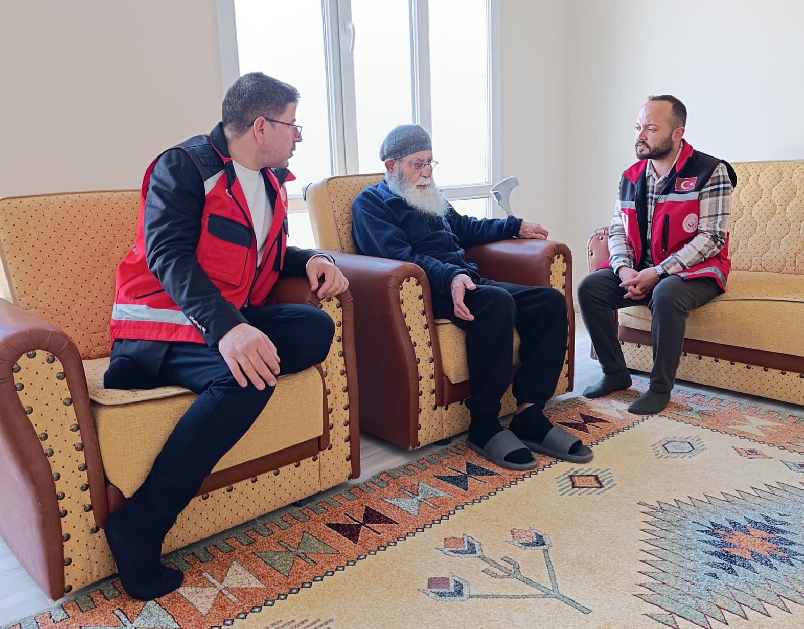 “Çınarlara Vefa” Projesi Kapsamında Hane Ziyaretleri Gerçekleştirdik