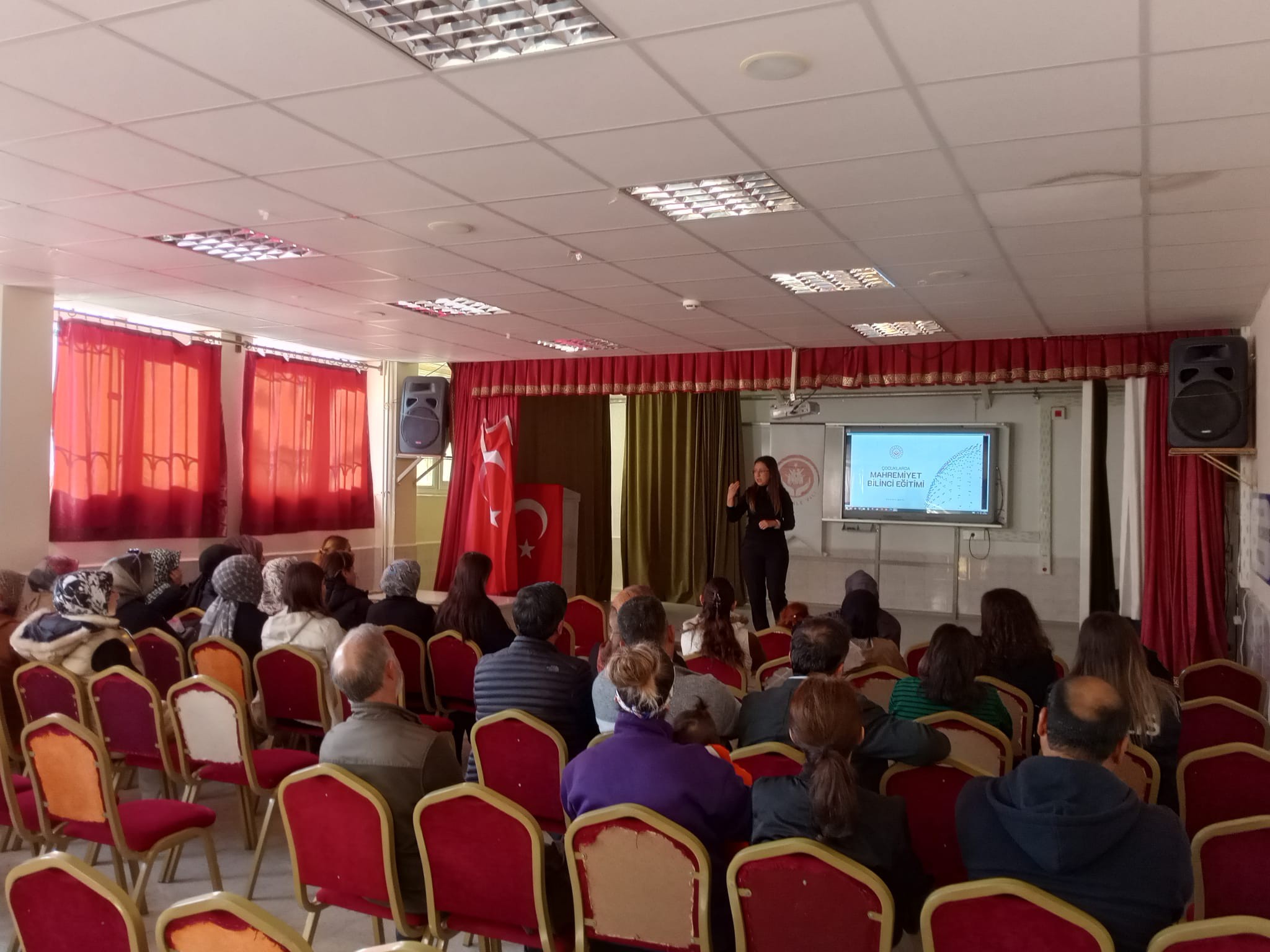 Müdürlüğümüzün Düzenlediği "Çocuk Mahremiyet Bilinci Eğitimi” Yoğun Bir Katılımla Gerçekleştirildi