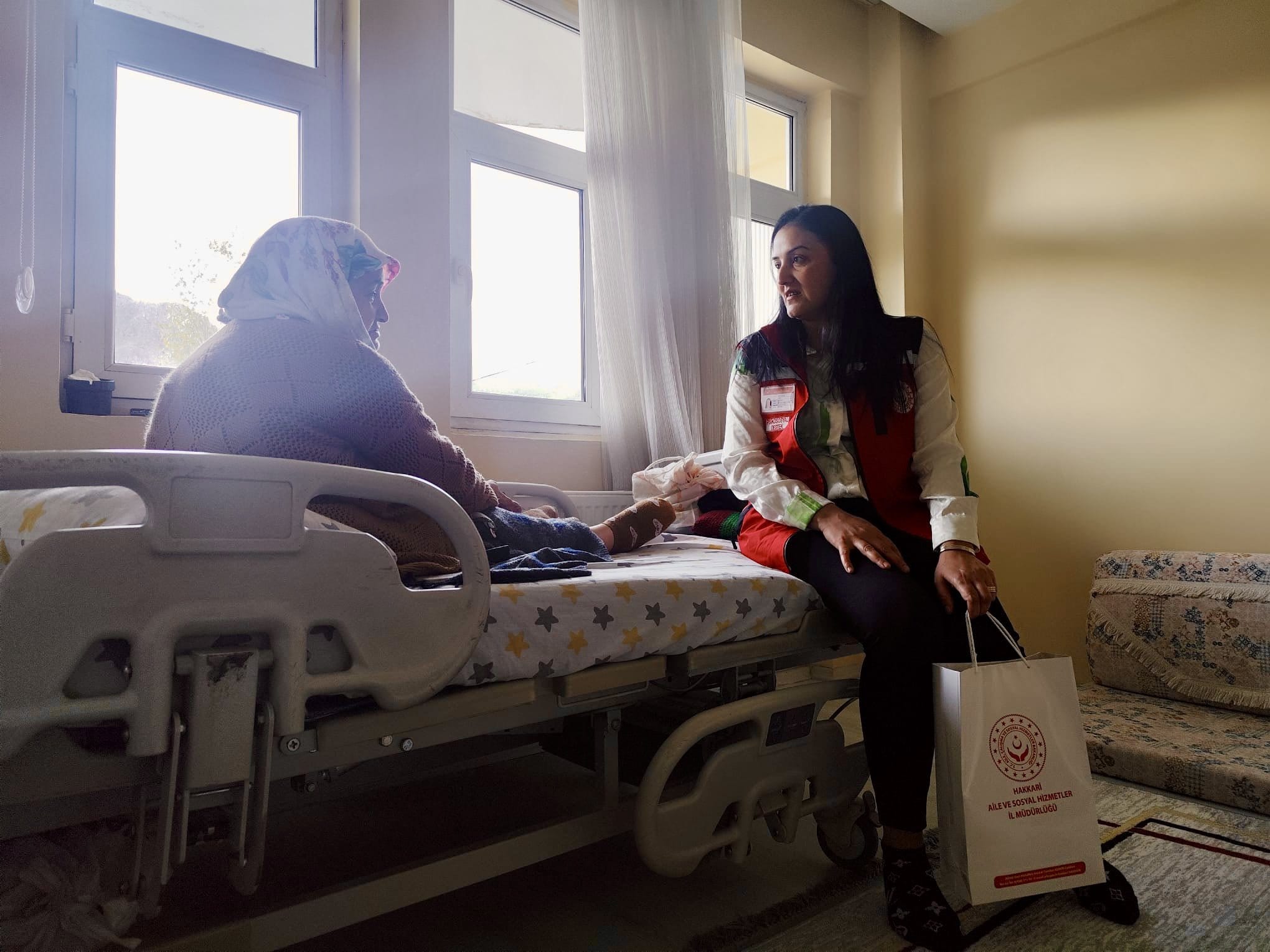 Hakkari Merkezde “3 Aralık Dünya Engelliler Günü” Kapsamında Evlere Ziyaretler Gerçekleştirildi