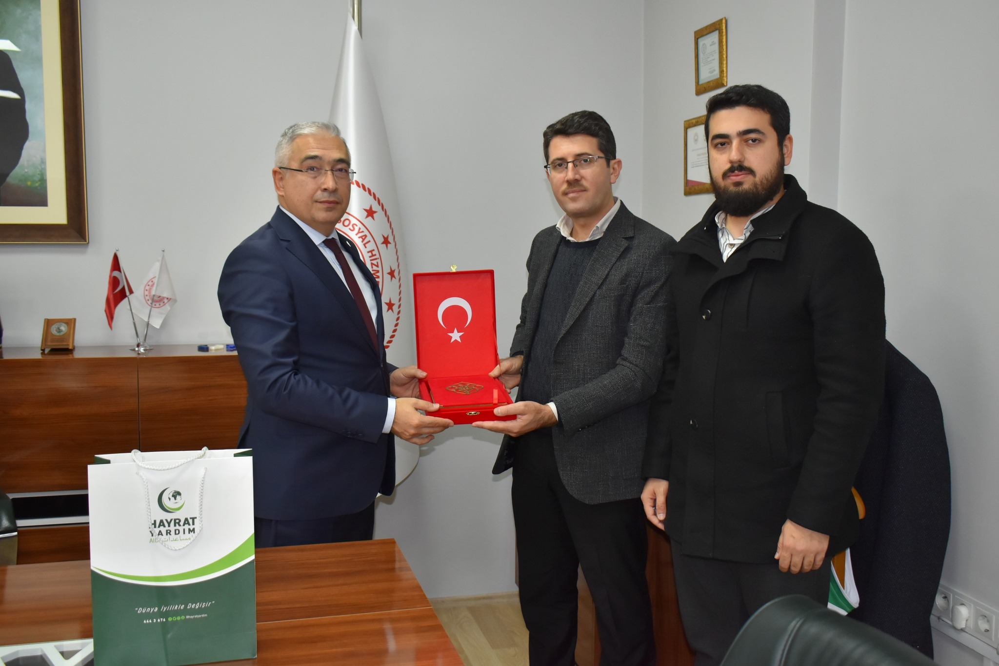 İl Müdürümüz Faruk Uysal’dan Hayrat Vakfı ve Hayrat İnsani Yardım Derneği ile İş Birliği Değerlendirme Toplantısı