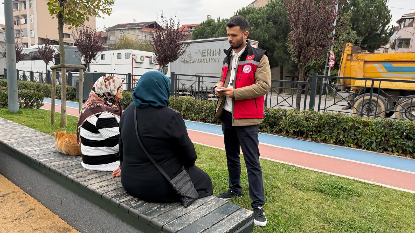 İlimiz Genelinde Sahaya Çıkan Ekiplerimiz Mobil Sosyal Hizmet Noktalarında Farkındalık Oluşturmuş Bilgilendirme ve Broşür Dağıtımı Gerçekleştirilmiştir