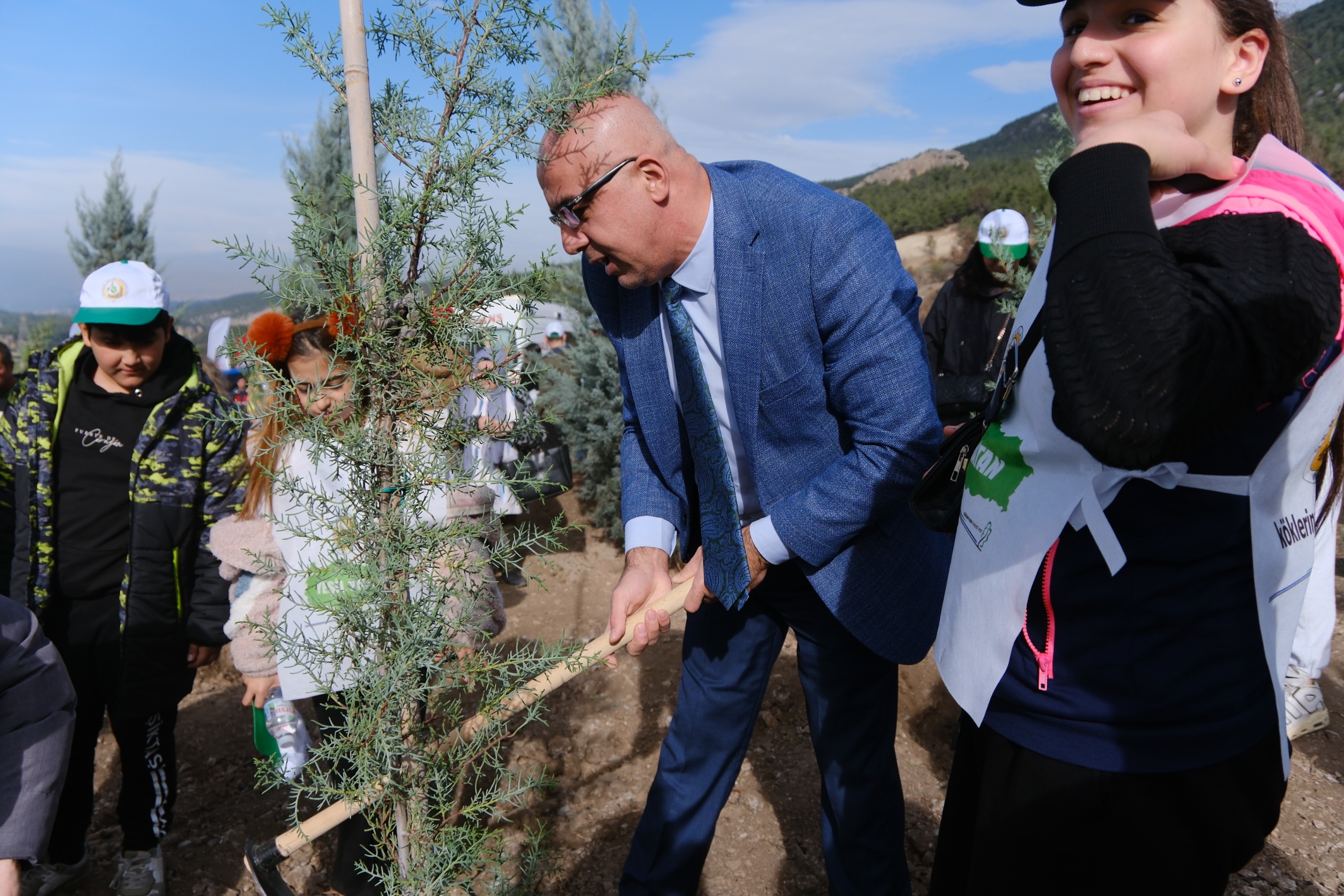 11 Kasım Milli Ağaçlandırma Günü ‘Yeşil Vatan Seferberliği’ Etkinliği Denizli’de Gerçekleştirildi