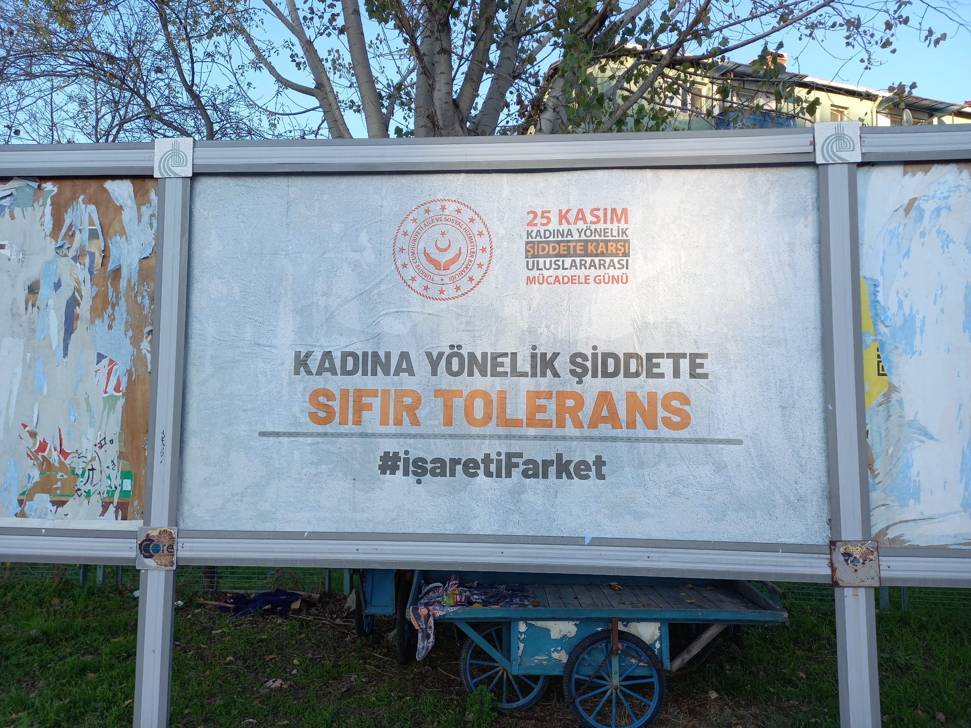 Kadına Yönelik Şiddetle Mücadele Kapsamında İlimizde Bulunan Panolara Pankart Asıldı.