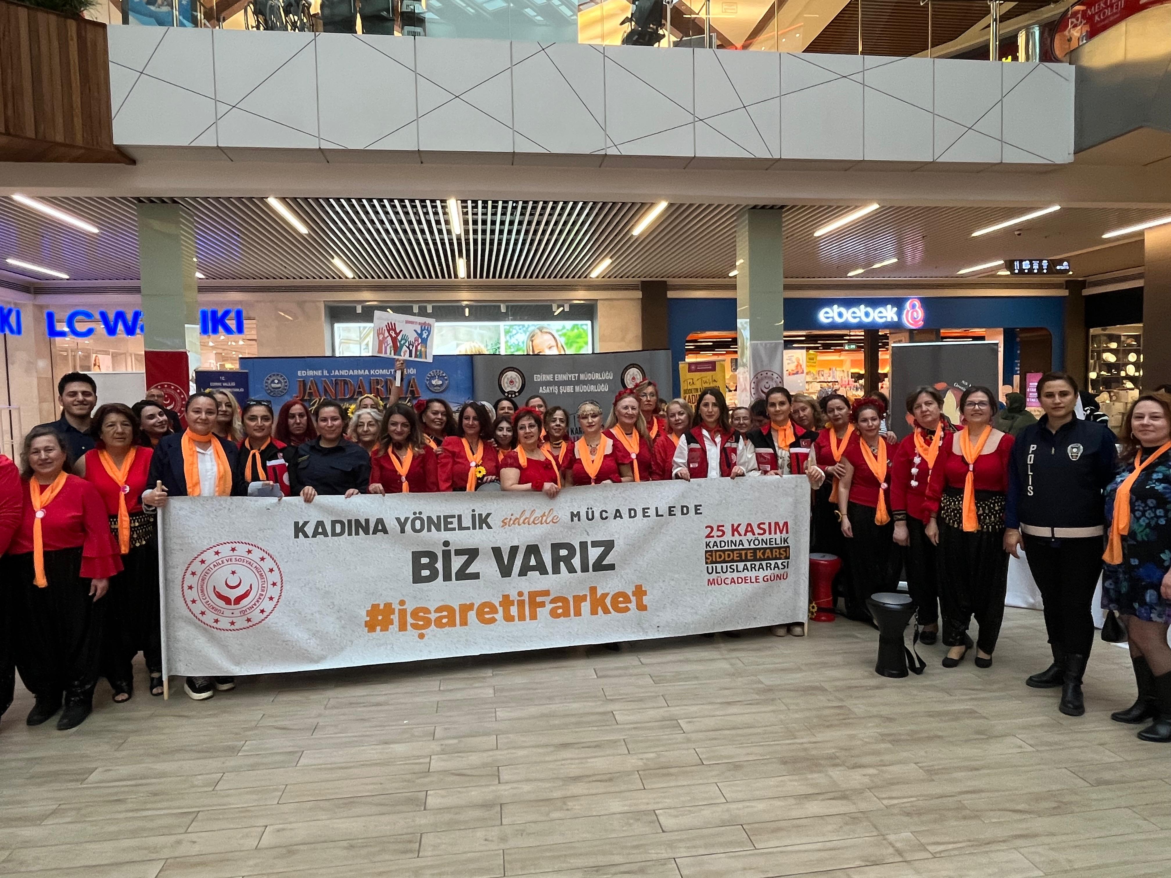 Kadına Yönelik Şiddetle Mücadele Kapsamında Günebakan Kadın Darbuka Grubu Ritim Gösterisi Gerçekleştirdi.