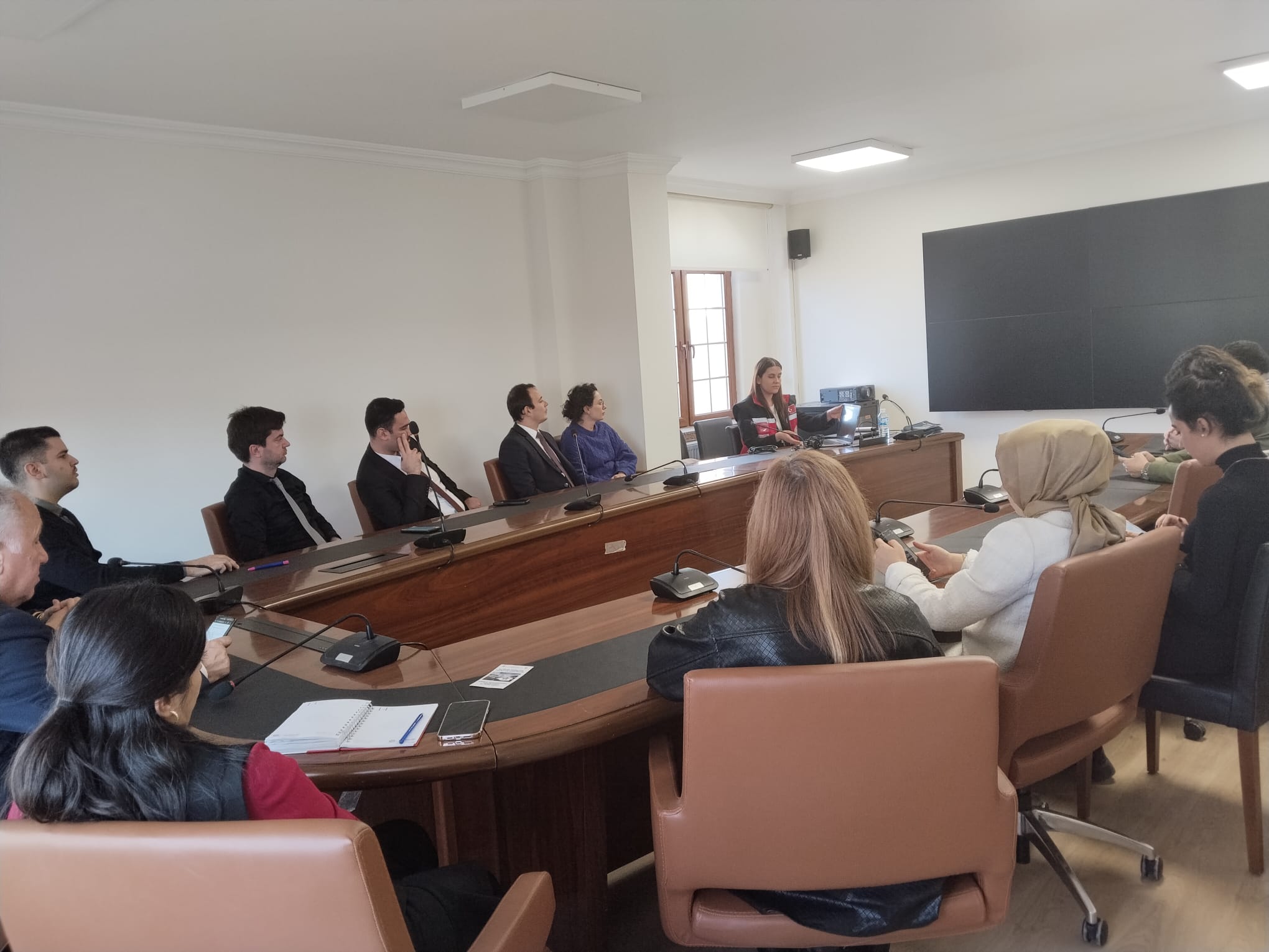 Edirne Ticaret İl Müdürlüğü personeline Kadına Yönelik Şiddetle Mücadele Eğitimi Verilmiştir.