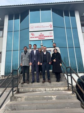 İl Müdürlüğümüz idarecileri tarafından Karlıova Sosyal Hizmet Merkezi’ne yapılan ziyarette, hizmet süreçleri ve birim çalışmalarına ilişkin personelle istişare ve değerlendirme toplantısı gerçekleştirilmiştir. 