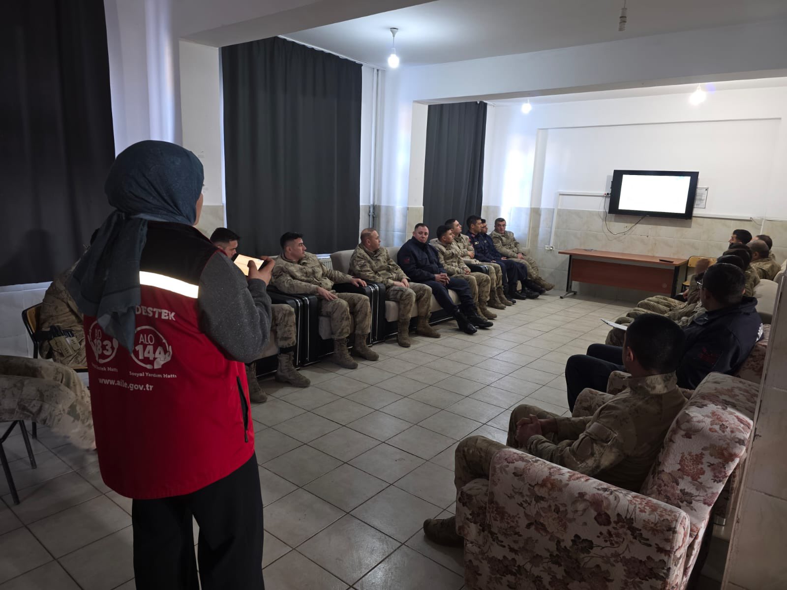 Zara Jandarma Personeline Kadına Yönelik Şiddetle Mücadele Eğitimi