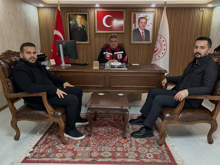 Türkiye Gençlik Vakfı Ordu İl Başkanı Faruk Yücedağ, İl Müdürümüz Harun Tan’a nezaket ziyaretinde bulundu.