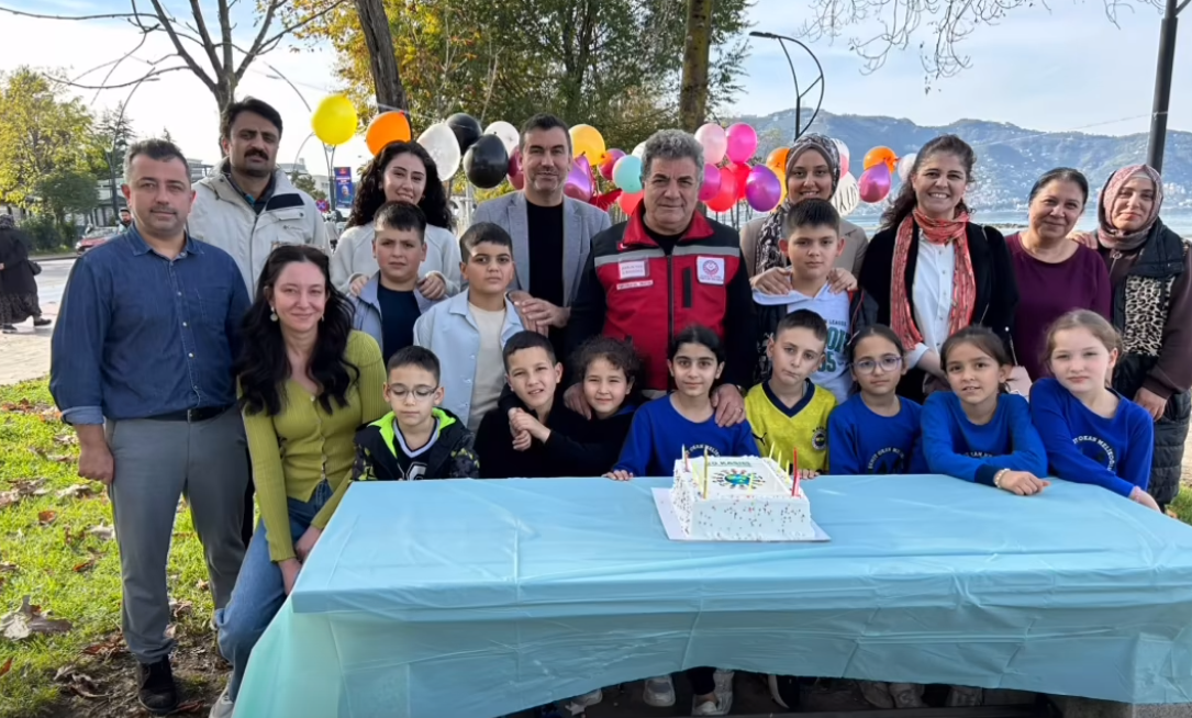 Kuruluşumuzda koruma ve bakım altında bulunan çocuklarımızla 20 Kasım Dünya Çocuk Hakları Günü anlamlı bir şekilde kutlandı.