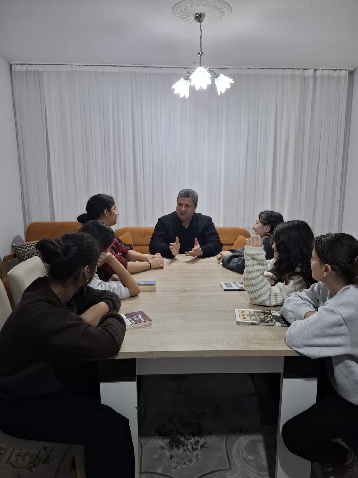 İl Müdürümüz Sayın Serdar Demirci, İl Müdürlüğümüze Bağlı Çocuk Evleri Koordinasyon Merkezindeki Kıymetli Evlatlarımızı Akşam Saatlerinde Ziyaret Etti ve Yürütülen Hizmetleri Yerinde İnceledi.