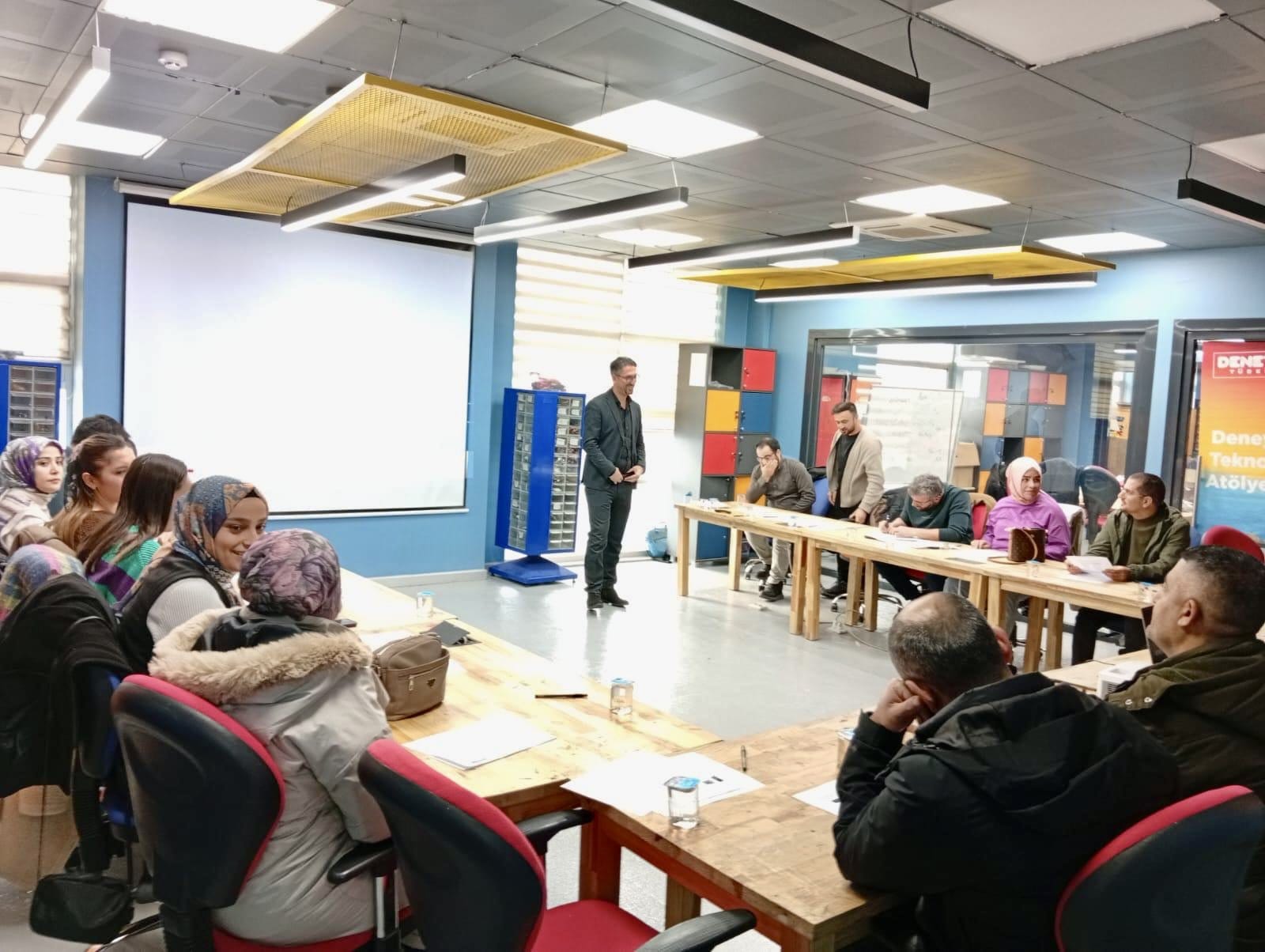 Yüksekova ve Şemdinli İlçelerimizde Psikososyal Destek Eğitimi Verildi