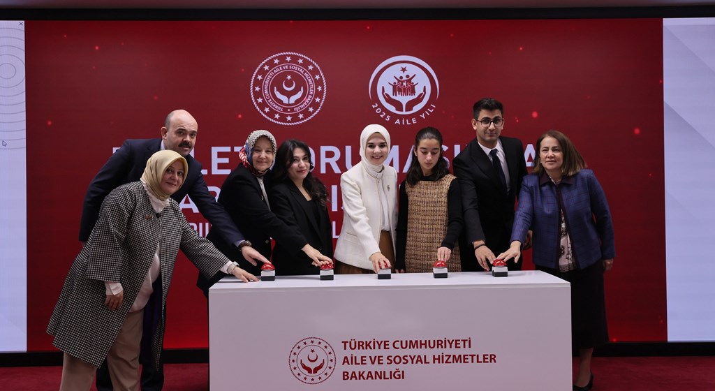 Bakanımız Göktaş devlet korumasındaki gençlerin kamu kurumlarına yerleştirilmesi töreninde konuştu